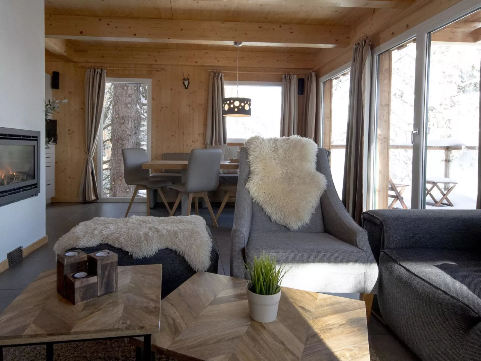 #11 mit IR-Sauna & Sprudelwanne Innen-Inside
