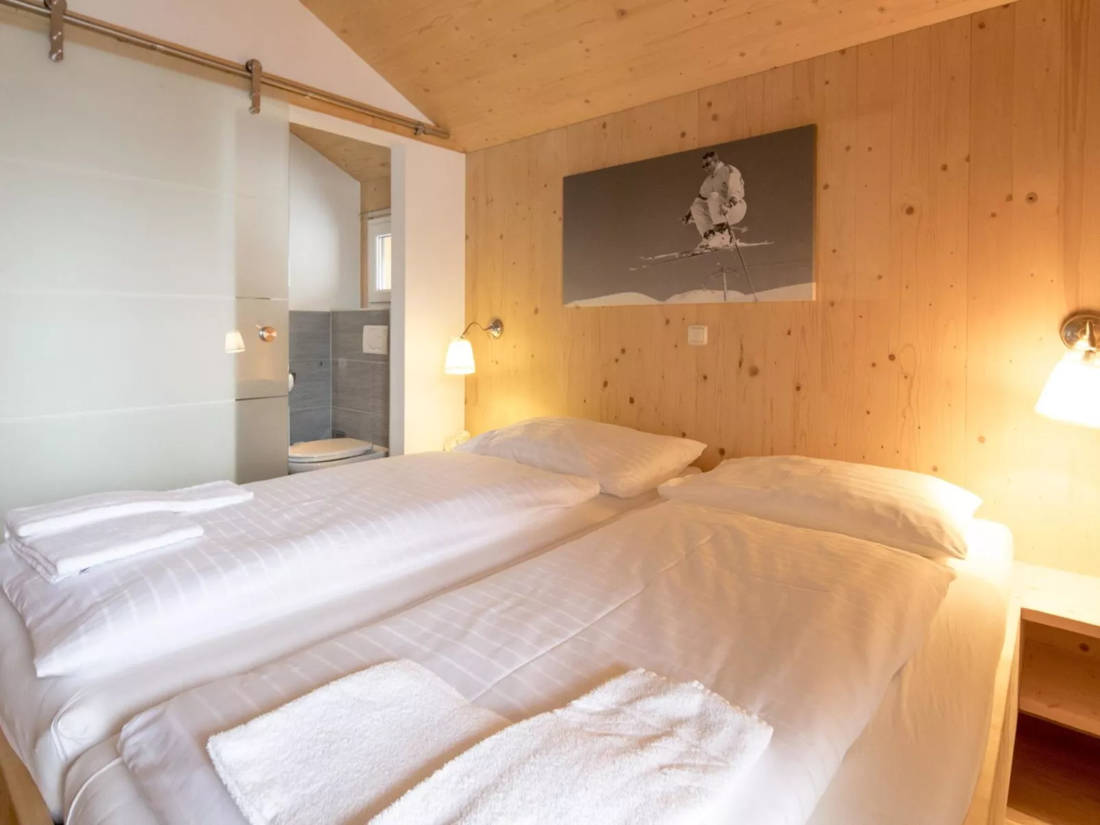 #16 mit IR-Sauna&Sprudelbad innen-Inside
