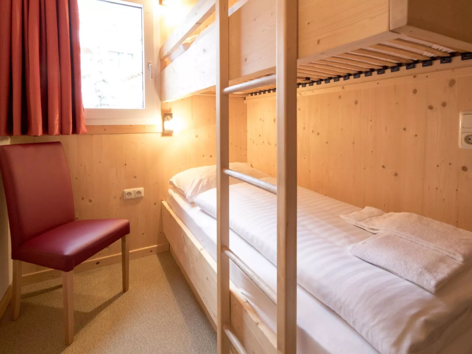 # 20 mit IR-Sauna & Sprudelwanne innen-Inside