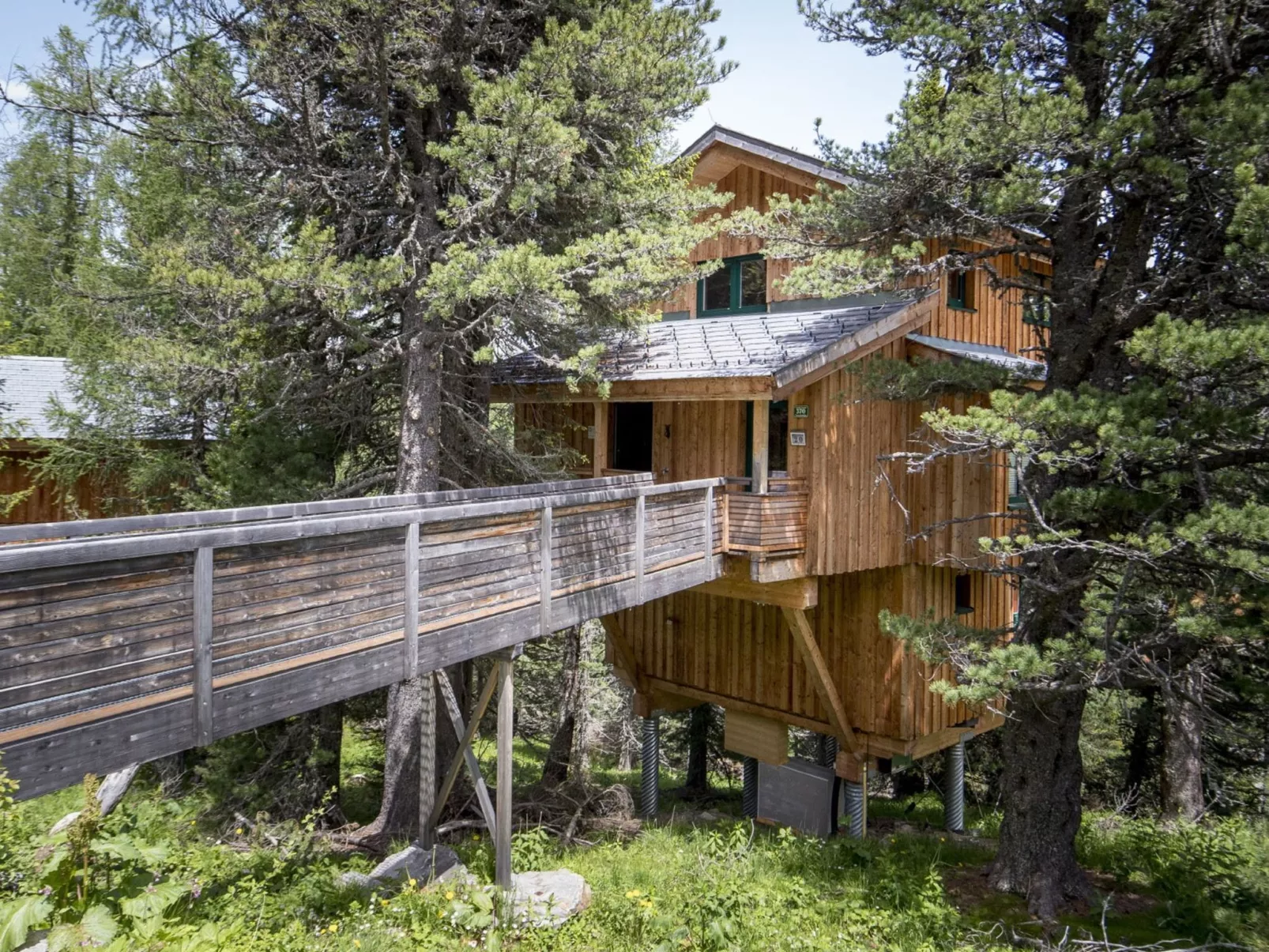 # 20 mit IR-Sauna & Sprudelwanne innen-Outside