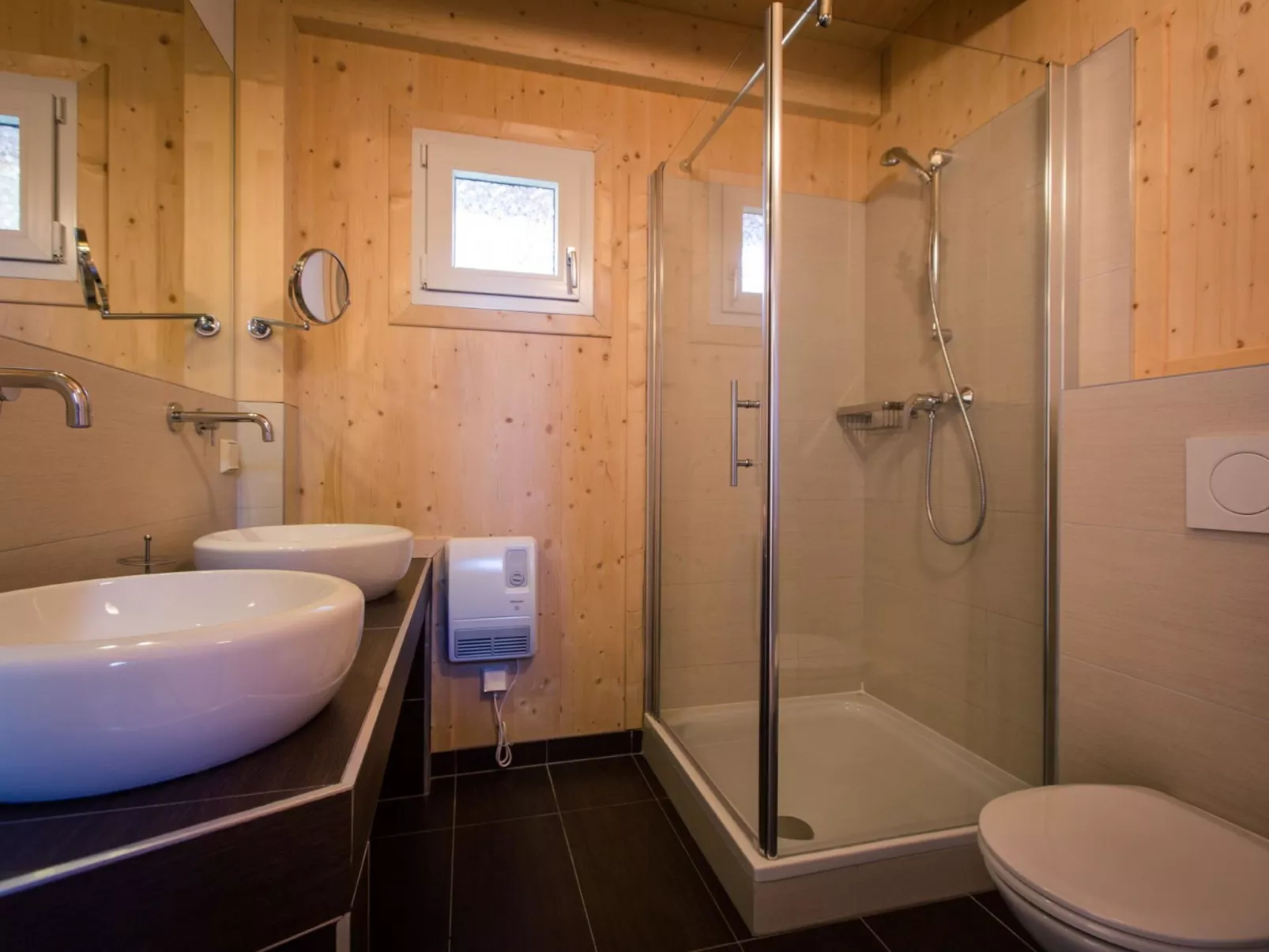# 20 mit IR-Sauna & Sprudelwanne innen-Inside