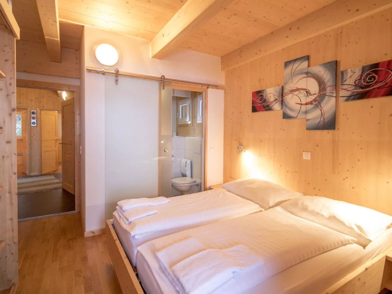 #29 mit IR-Sauna und Sprudelbad Innen-Inside