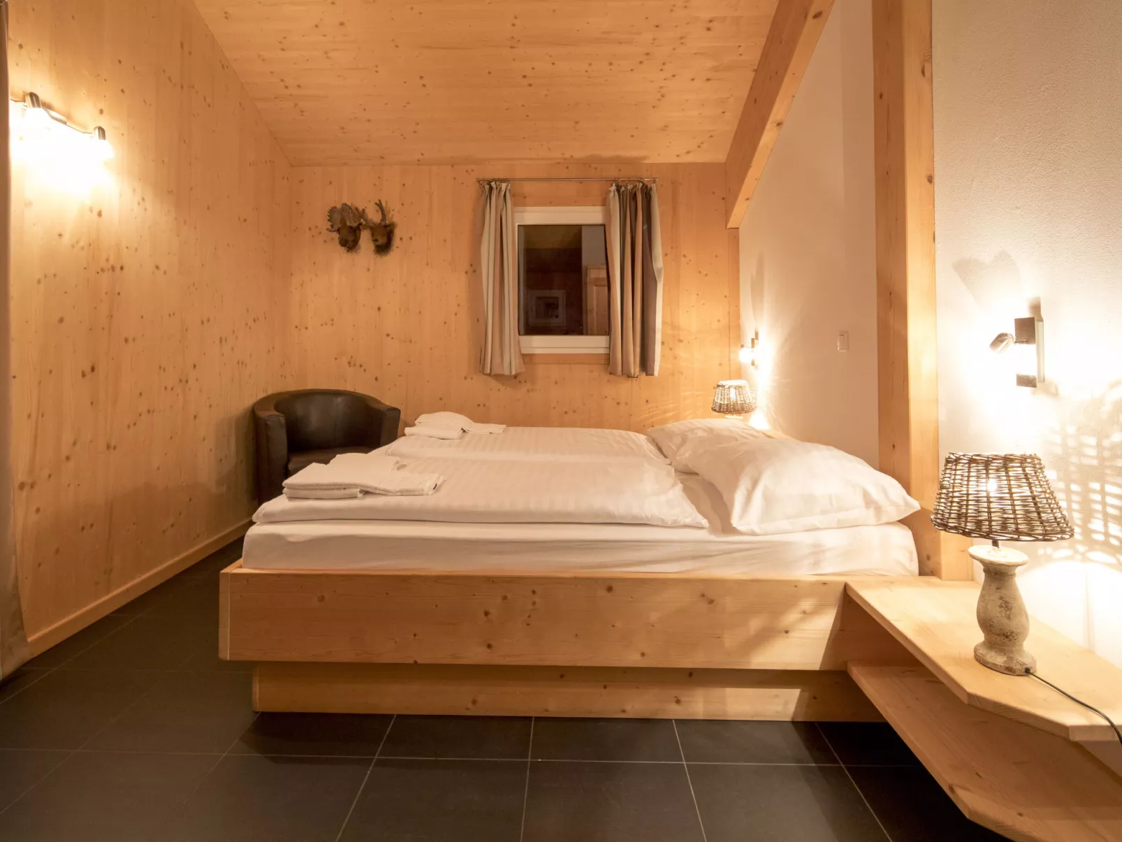 #34 mit IR-Sauna und Sprudelbad innen-Inside