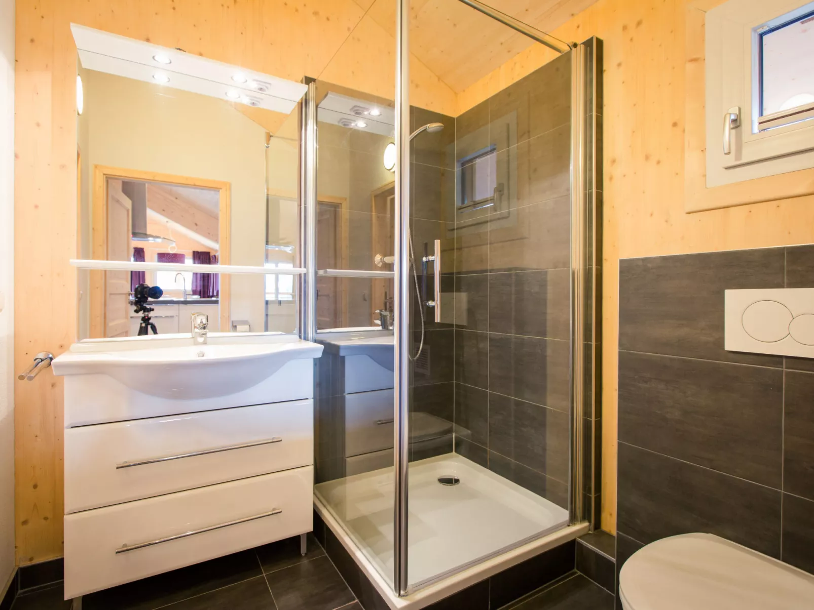 #37 mit IR-Sauna und Sprudelbad Innen-Inside