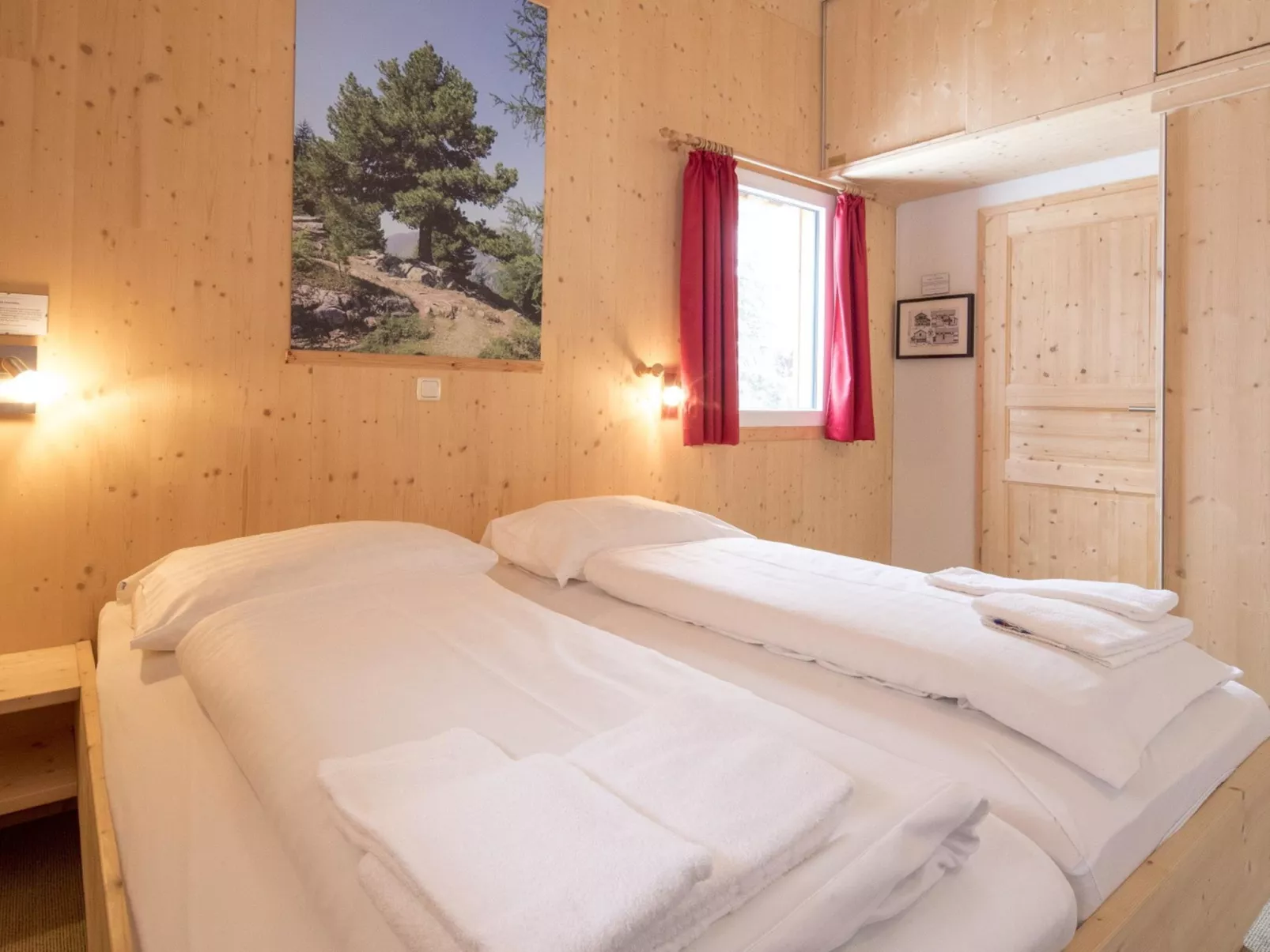 #40 mit IR-Sauna & Sprudelwanne Innen-Inside
