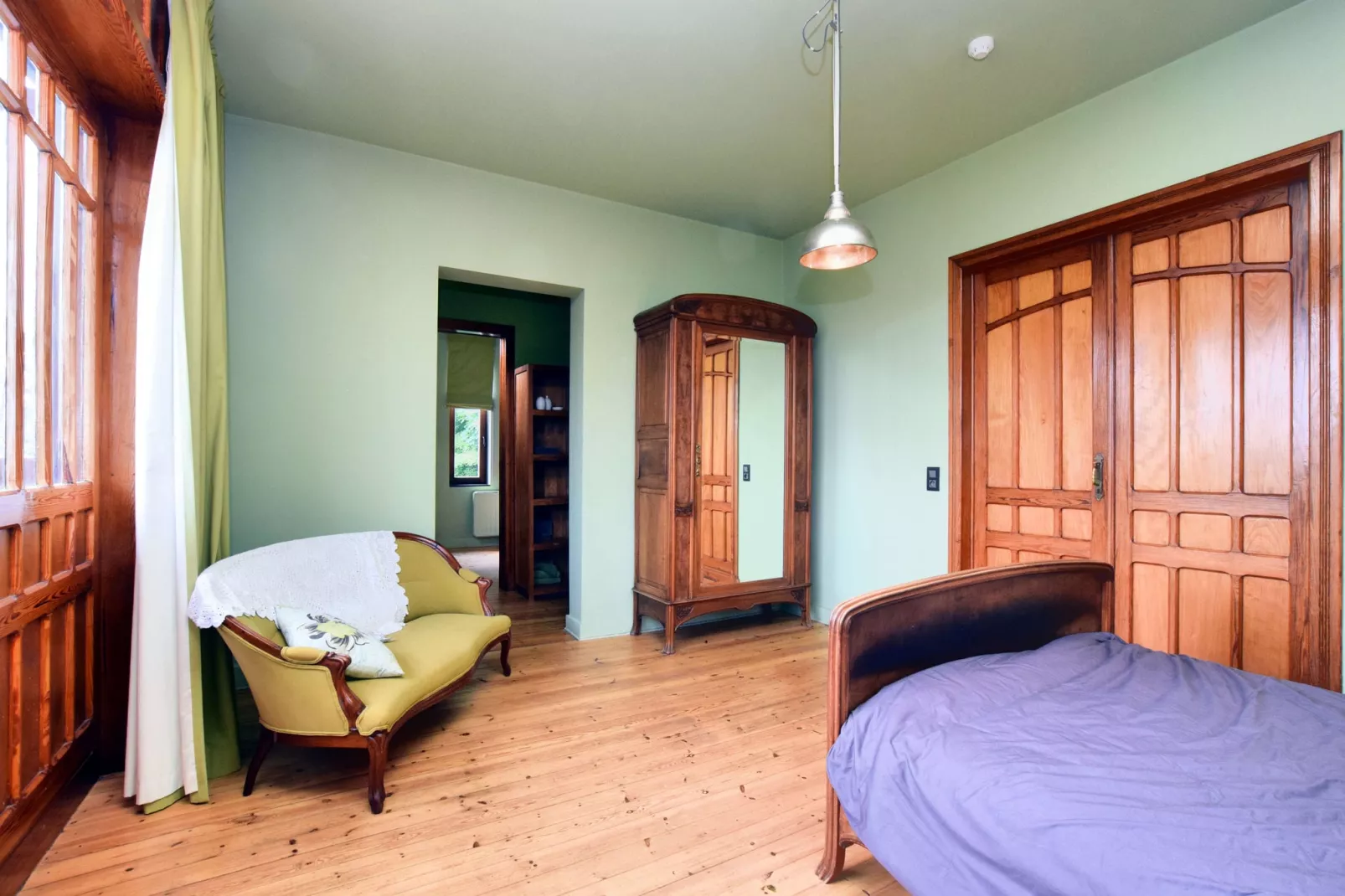 Lumen 7-Bedroom