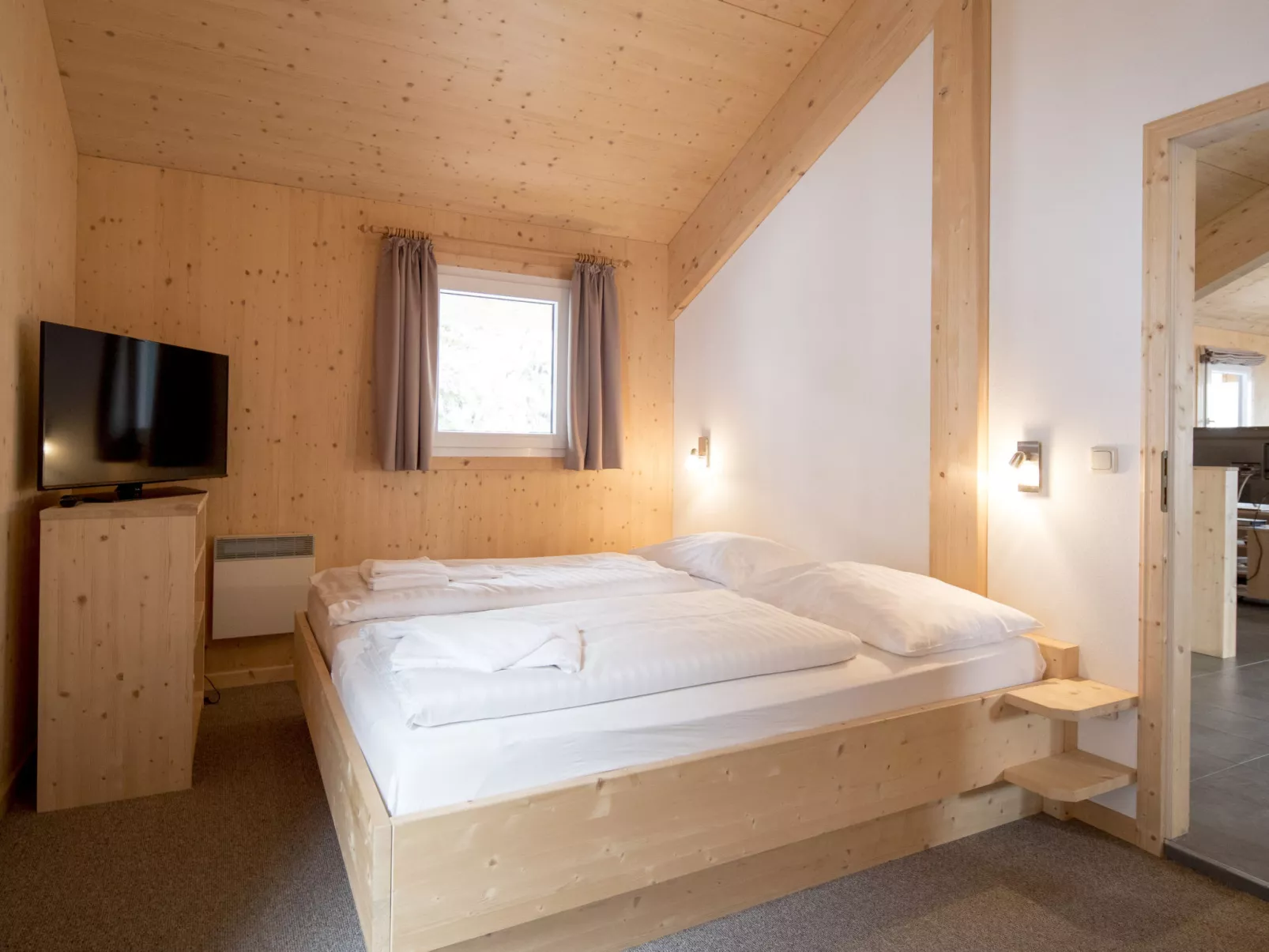 #43 mit Sauna und Sprudelbad Innen-Inside