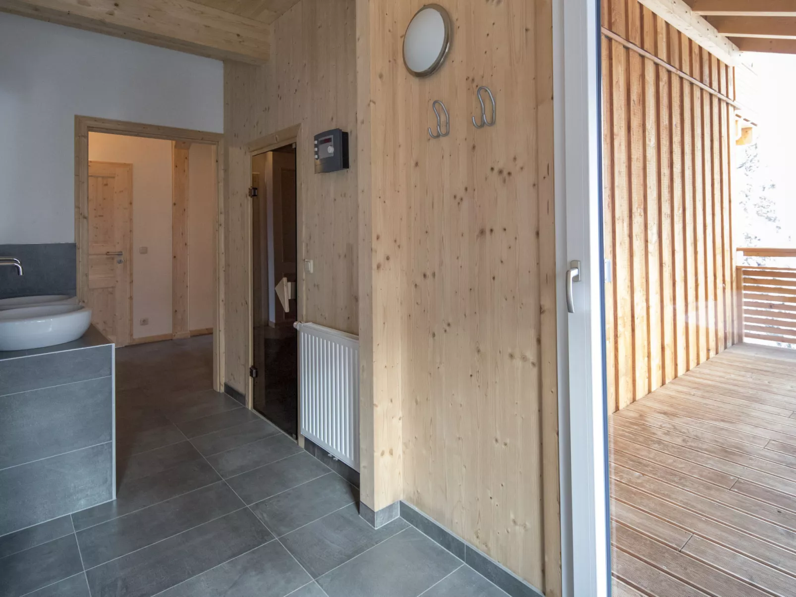 #43 mit Sauna und Sprudelbad Innen-Inside