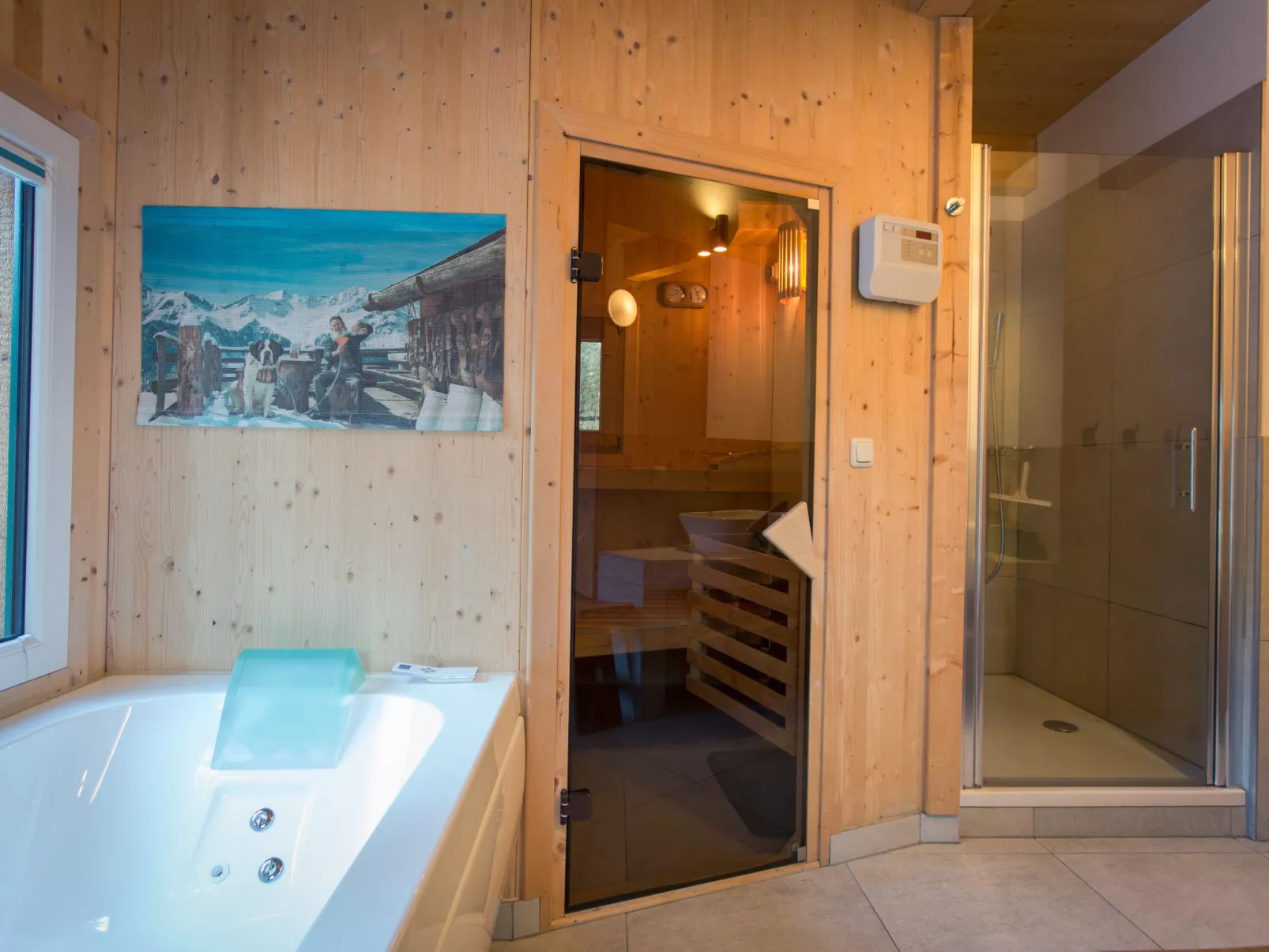 #42 mit Sauna und Sprudelbad innen-Inside
