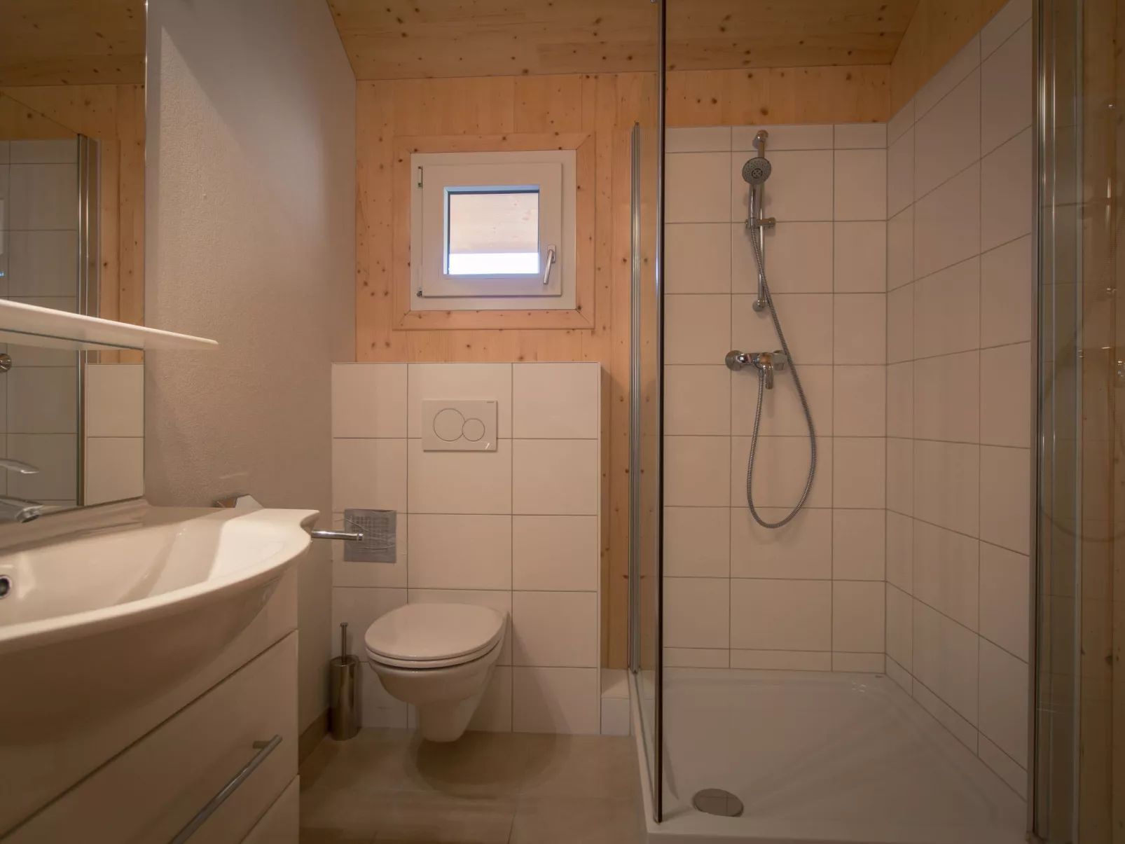 #44 mit Sauna und Sprudelbad innen-Inside