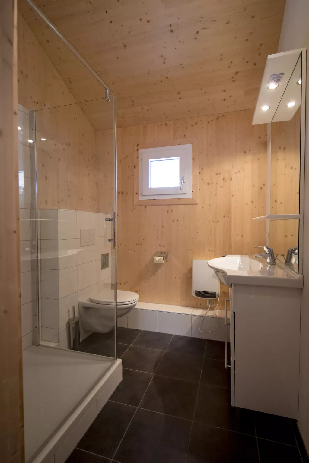 #46 mit IR-Sauna und Sprudelbad innen-Inside