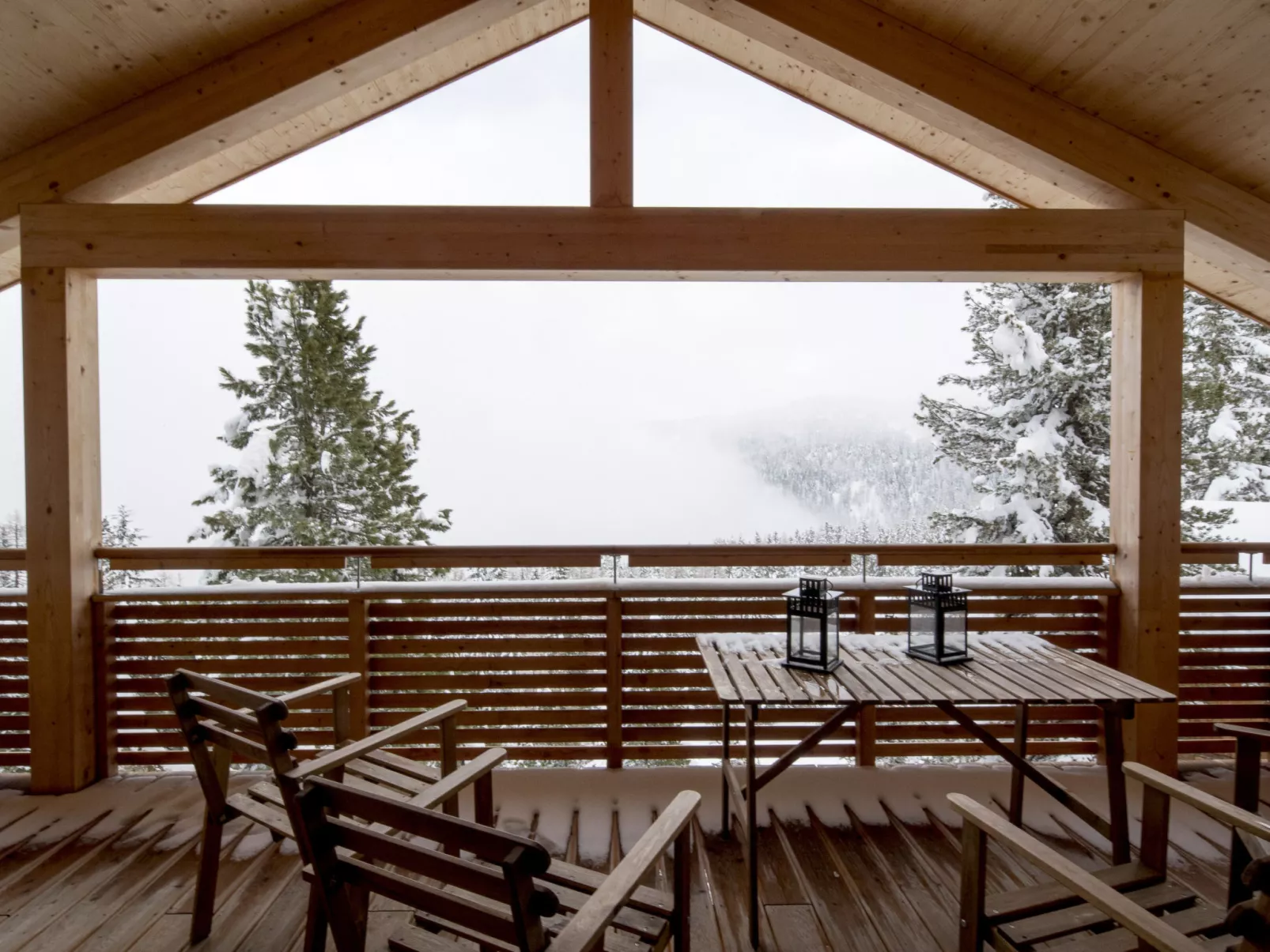 #46 mit IR-Sauna und Sprudelbad innen-Outside