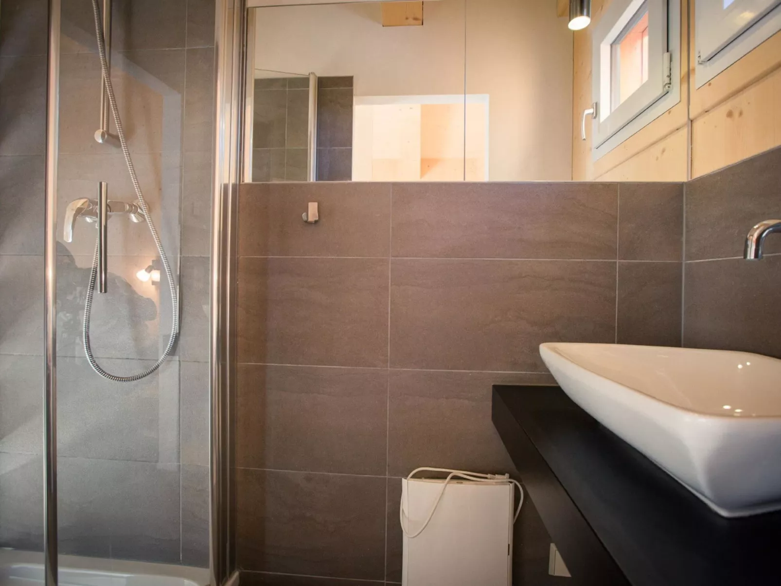 #49 mit IR-Sauna & Sprudelwanne Innen-Inside