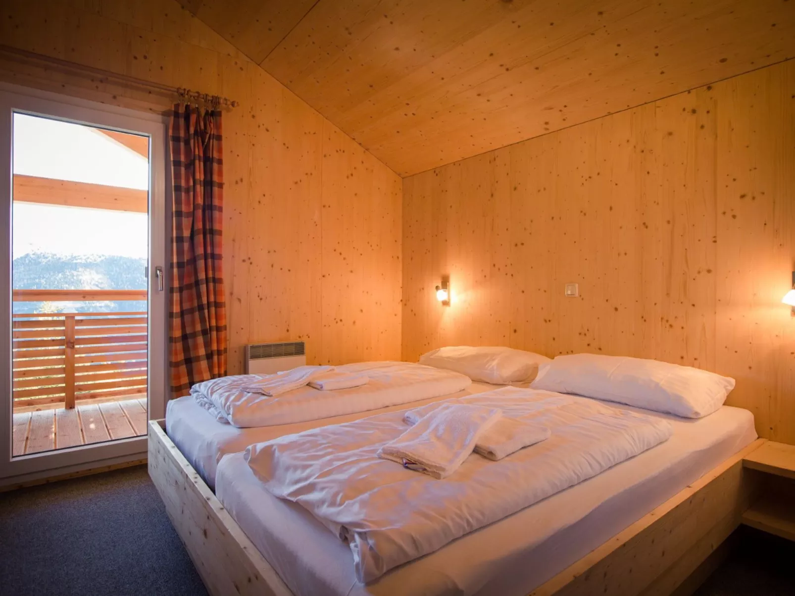 47# mit IR-Sauna& Sprudelbad Innen-Inside