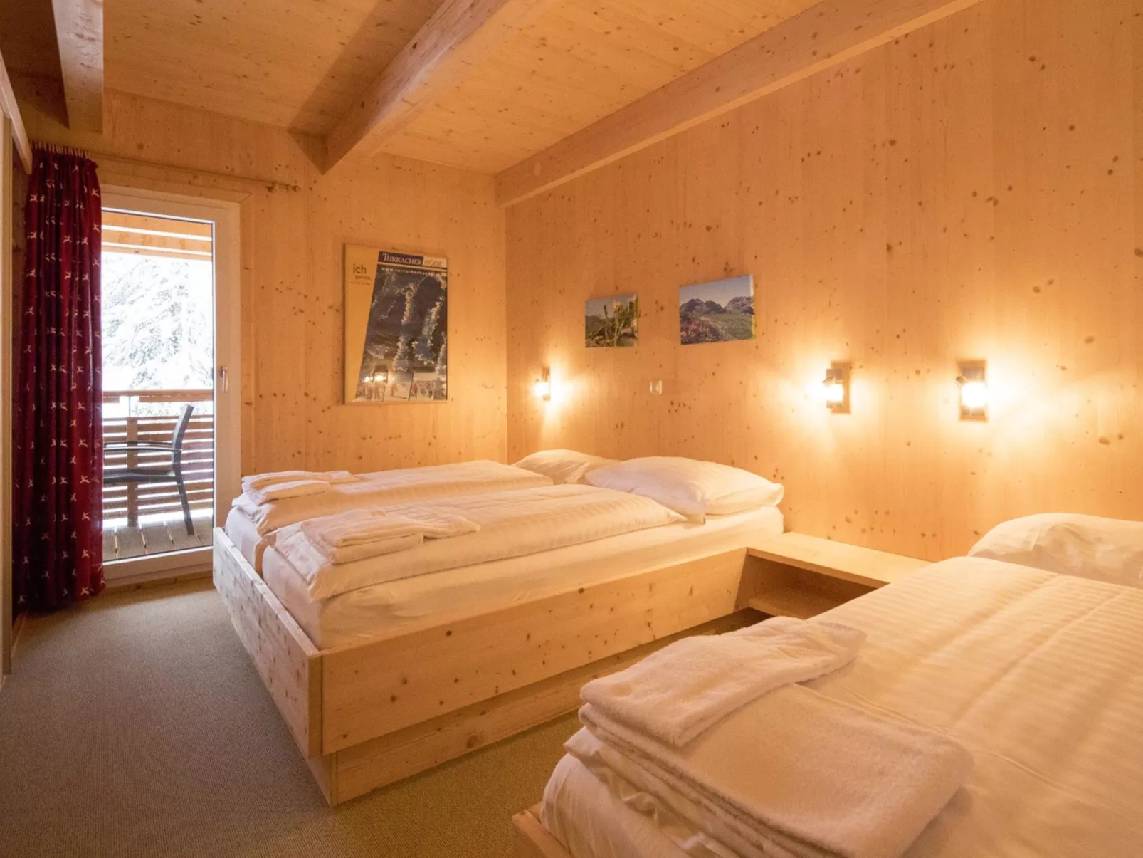 #21 mit IR-Sauna und Whirlpool-Drinnen