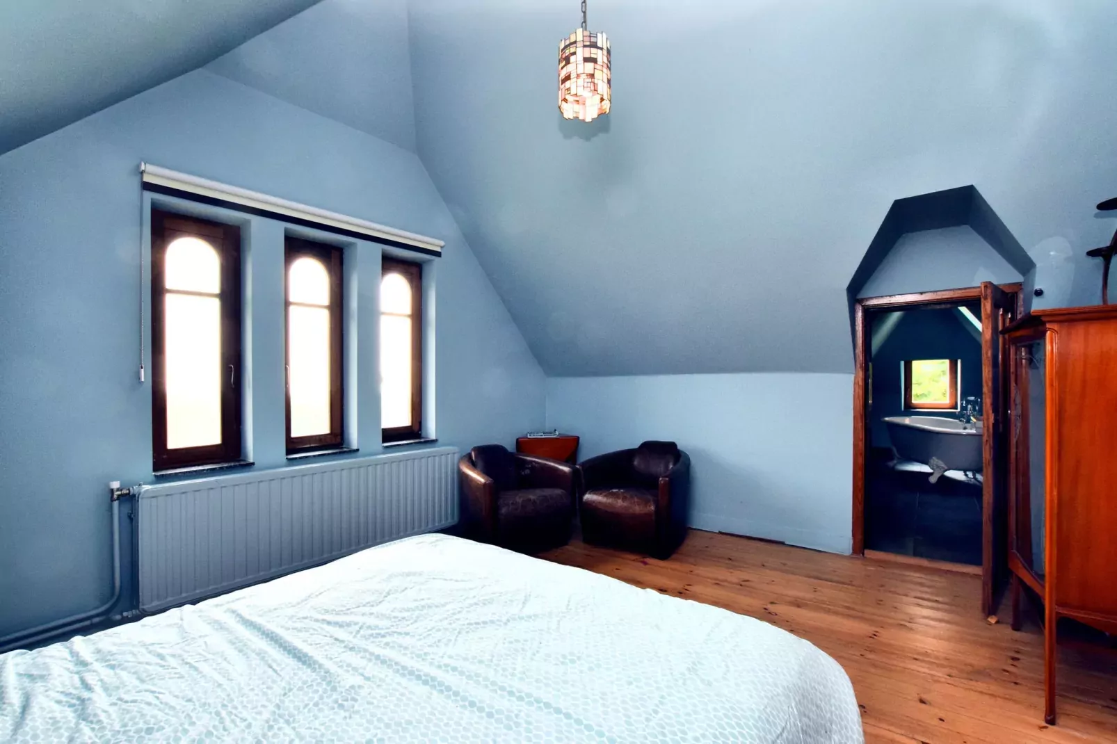 Lumen 7-Bedroom