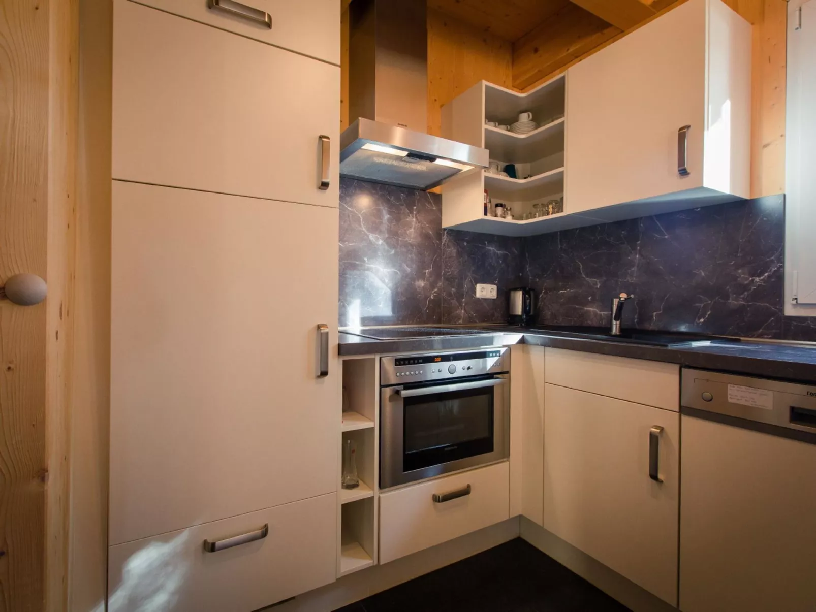 #39 mit IR-Sauna und Sprudelbad Innen