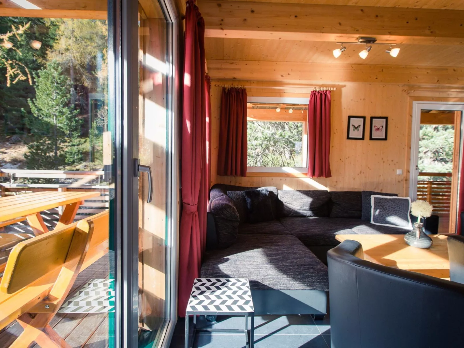 #39 mit IR-Sauna und Sprudelbad Innen-Dedans