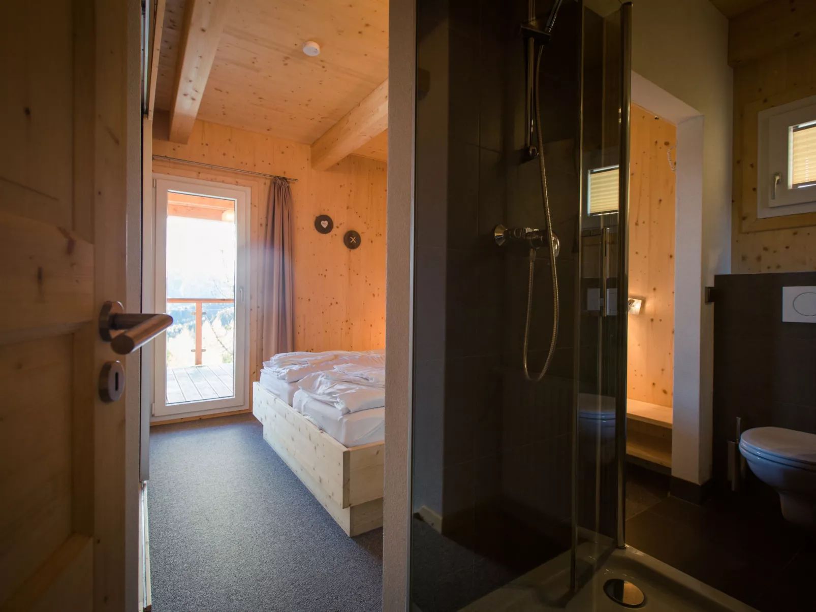 #48 mit IR-Sauna und Sprudelbad aussen-Inside