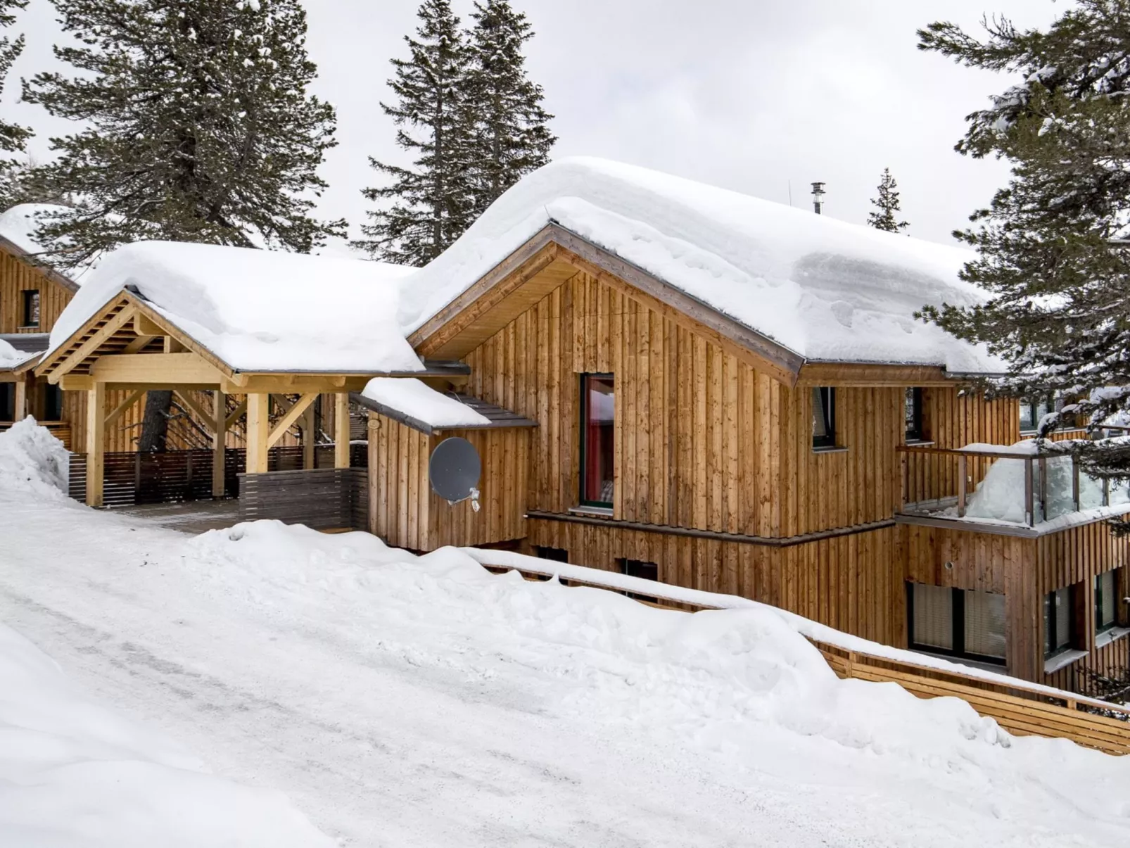 #48 mit IR-Sauna und Sprudelbad aussen-Outside