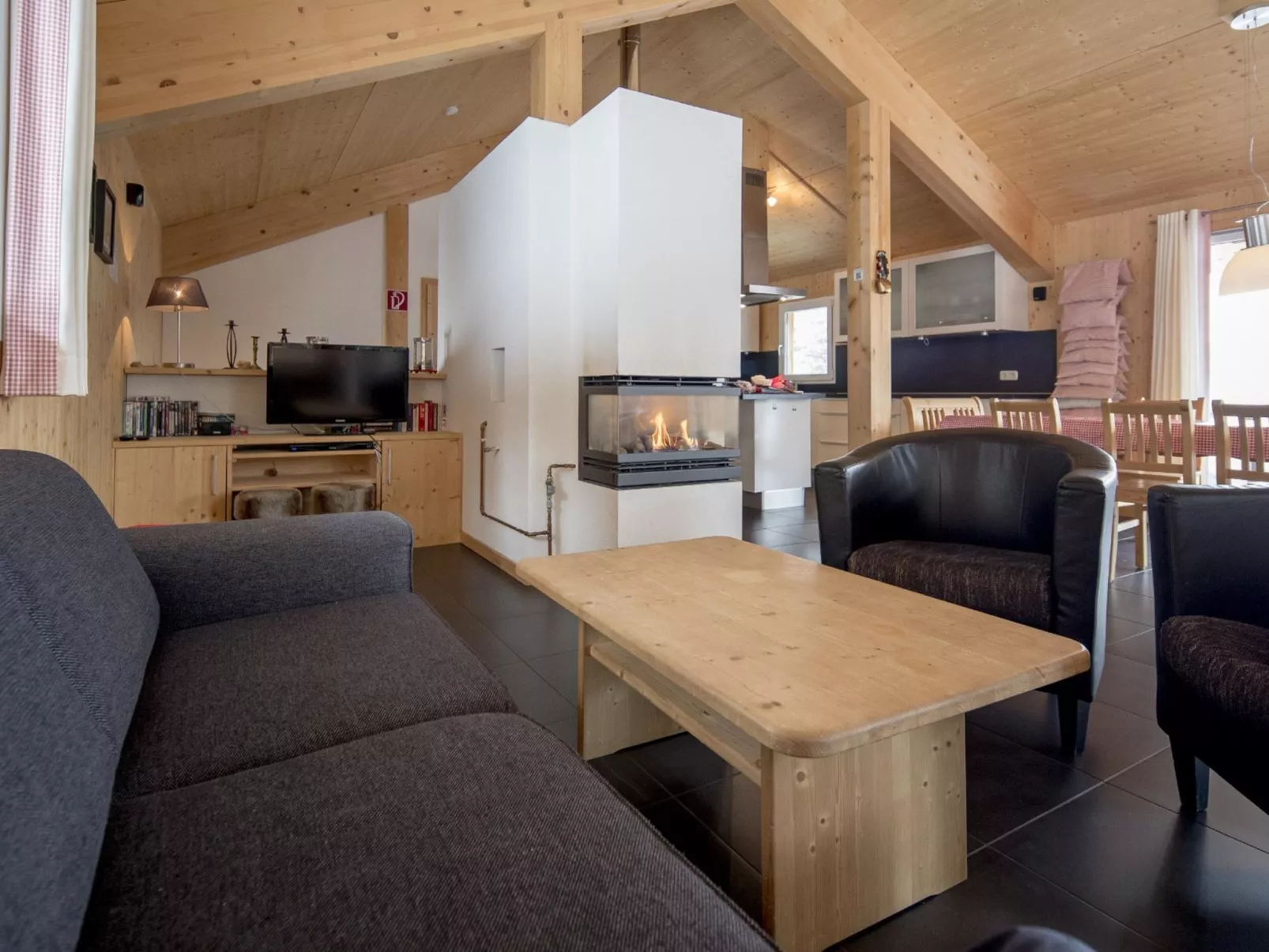 #26 mit IR-Sauna und Sprudelbad innen-Inside