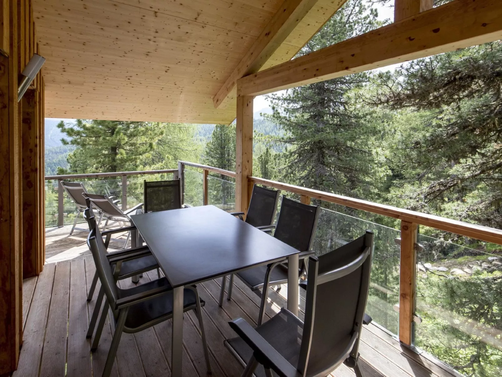 #26 mit IR-Sauna und Sprudelbad innen-Outside