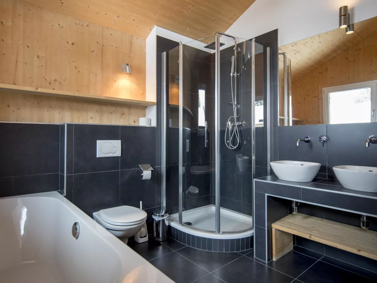 #26 mit IR-Sauna und Sprudelbad innen-Inside
