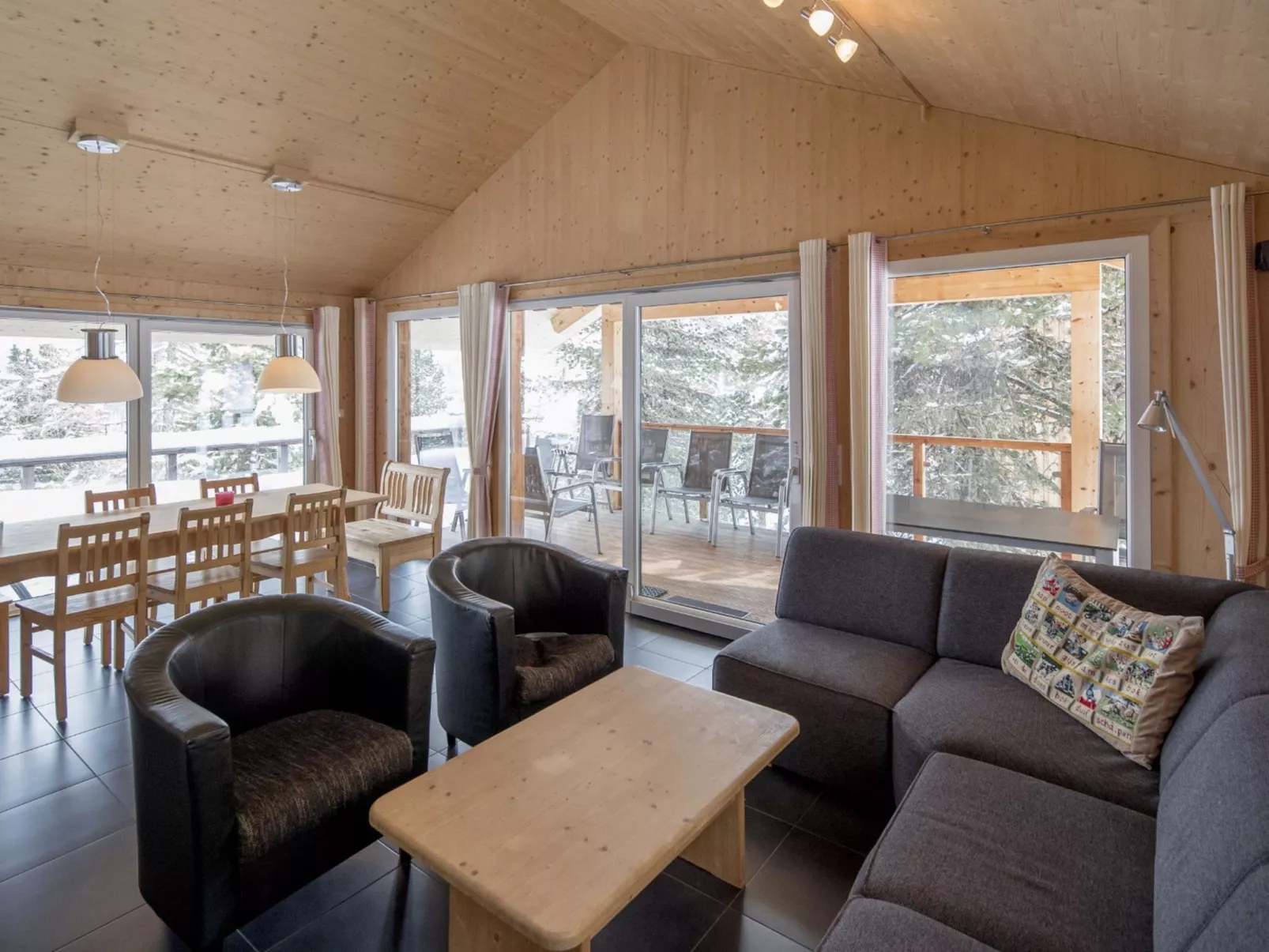 #26 mit IR-Sauna und Sprudelbad innen-Inside