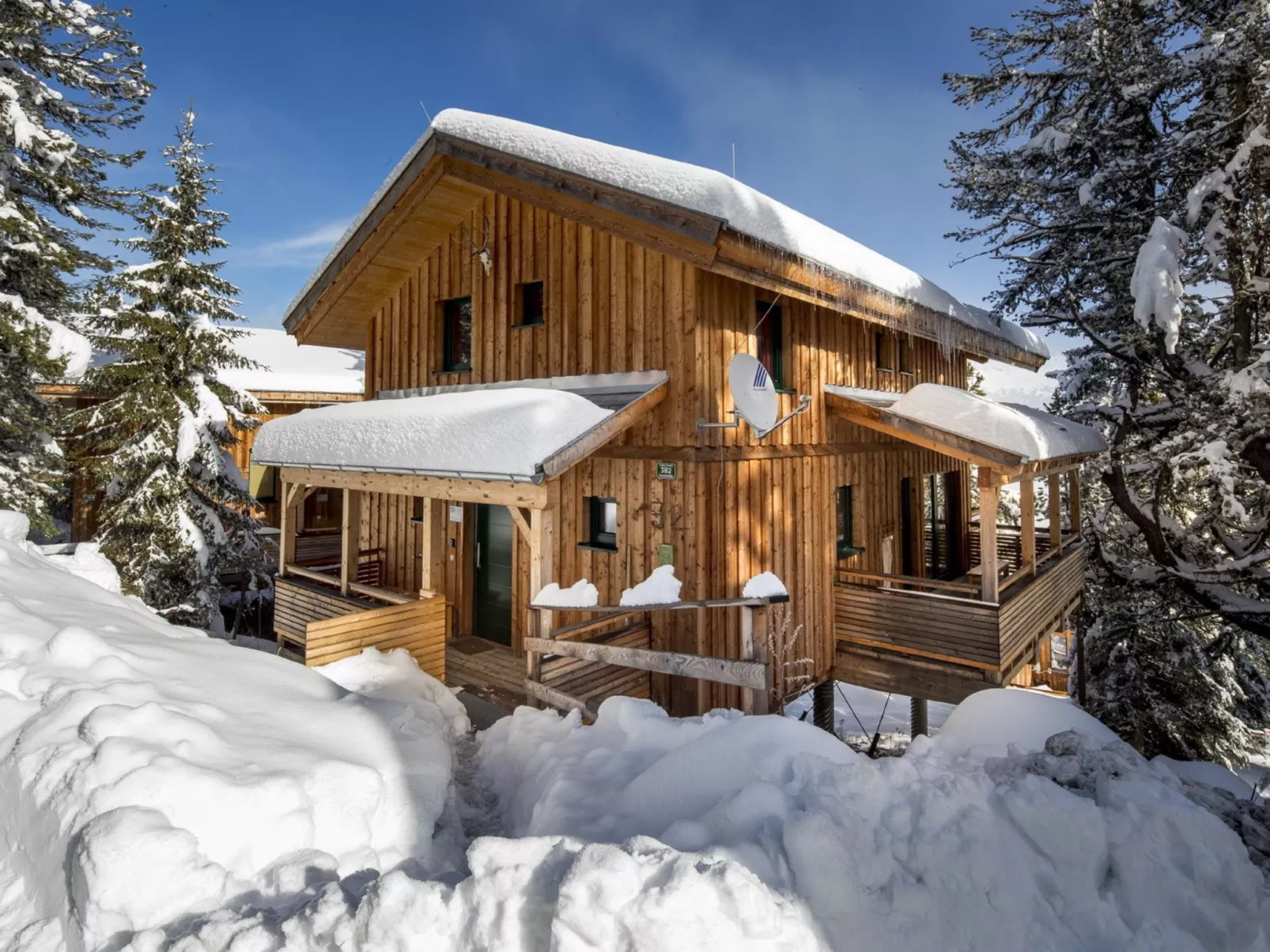 #32 mit IR-Sauna & Sprudelwanne Innen-Outside