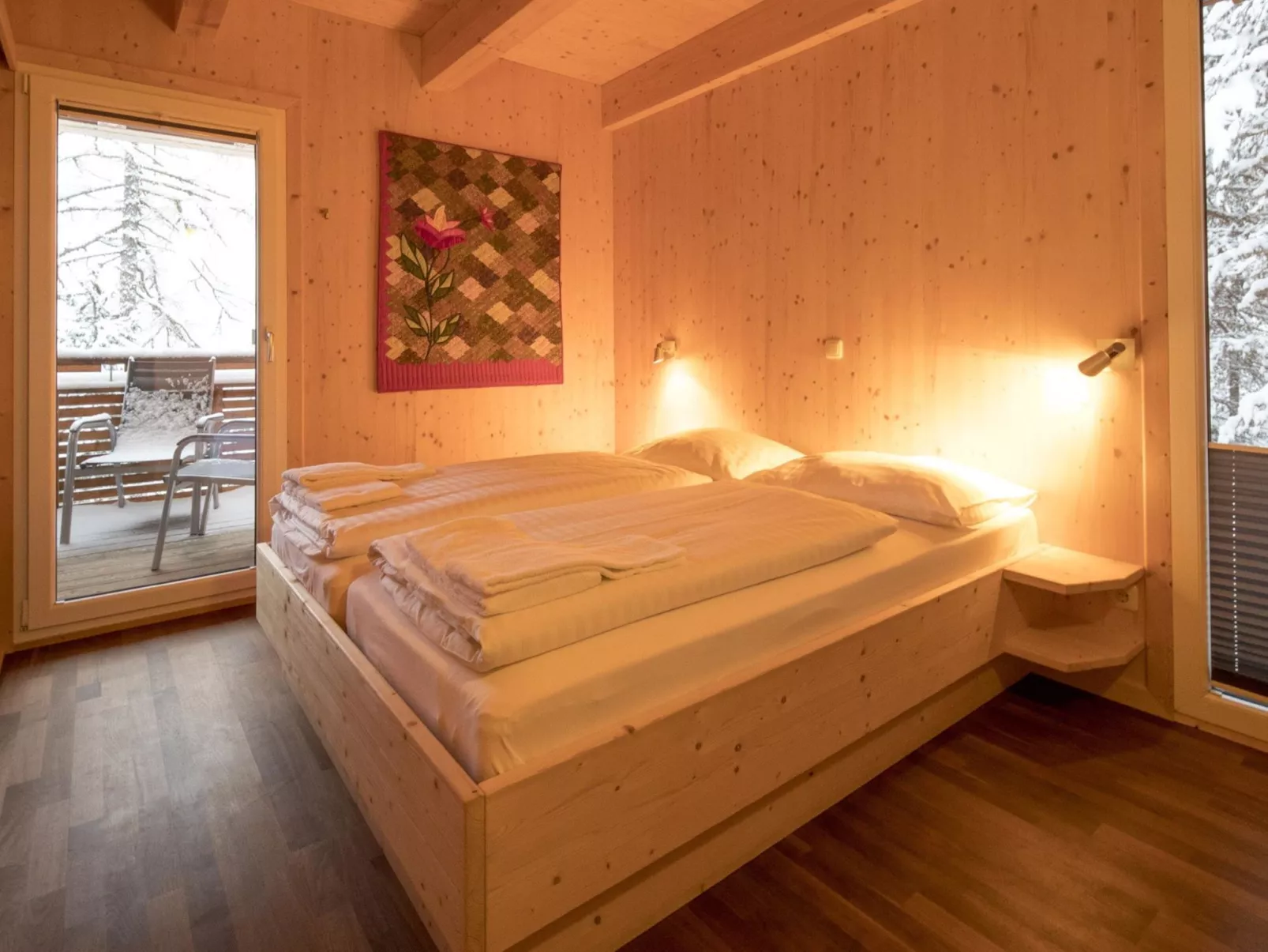 #22 mit IR-Sauna & Sprudelwanne Innen-Inside