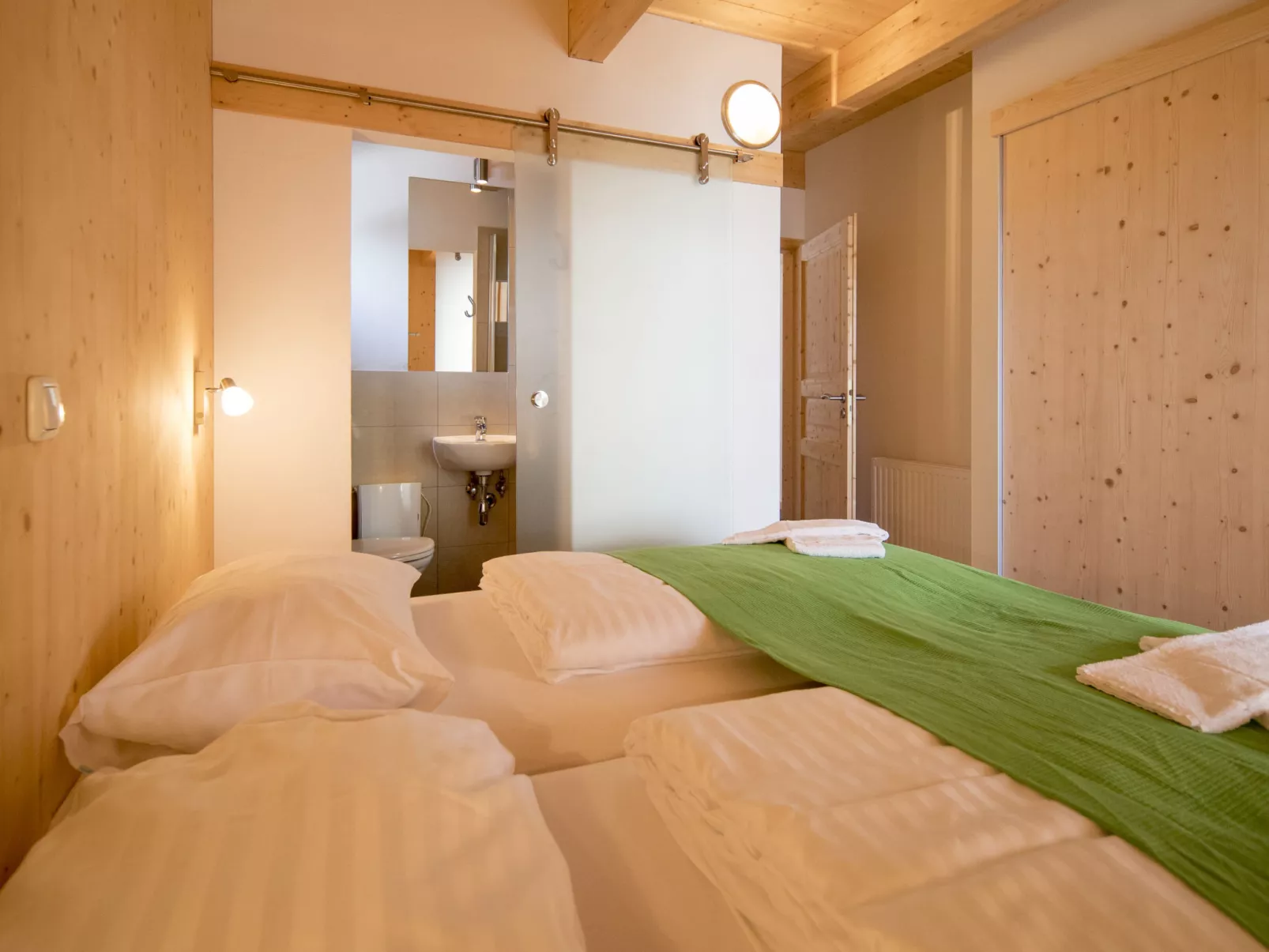 #28 mit Sauna und Sprudelbad innen-Inside