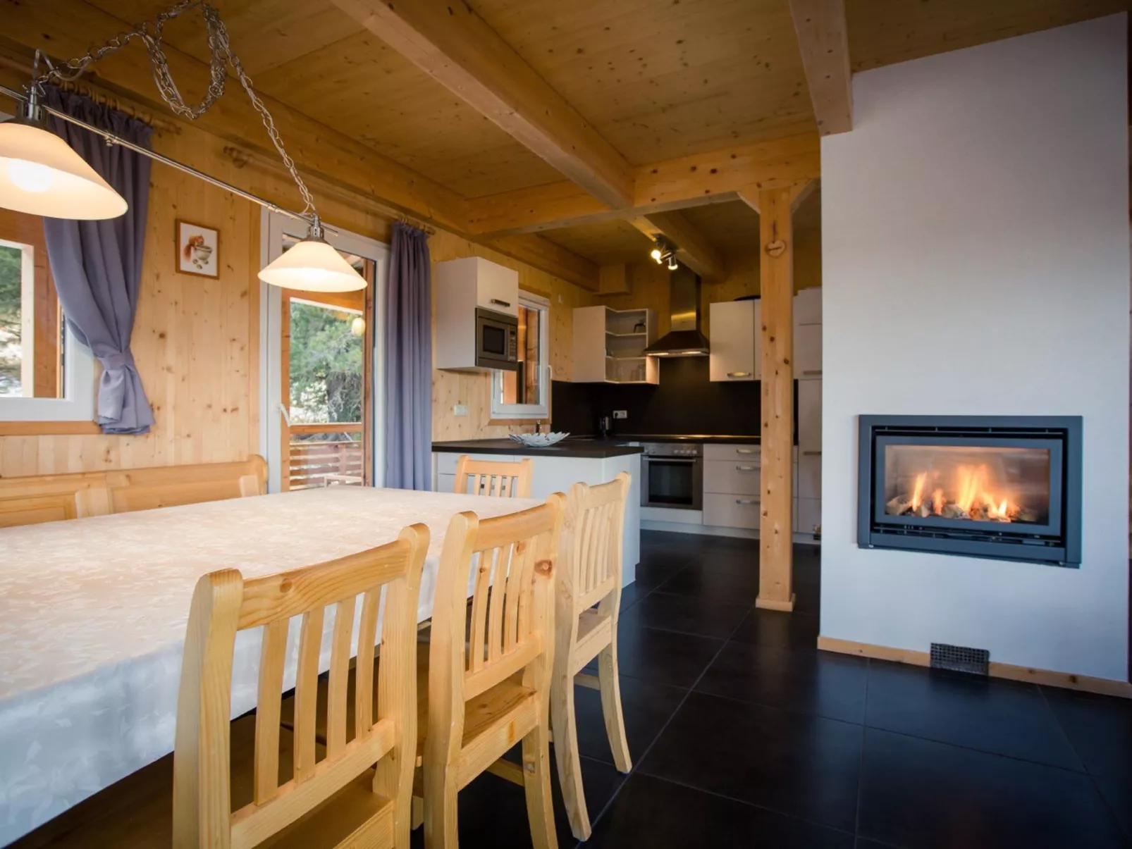 #9 mit IR-Sauna & Sprudelwanne Innen-Inside