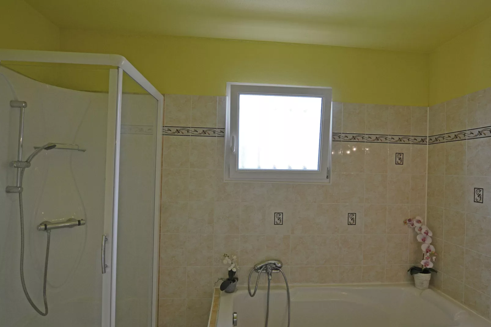 La Soléiade-Bathroom