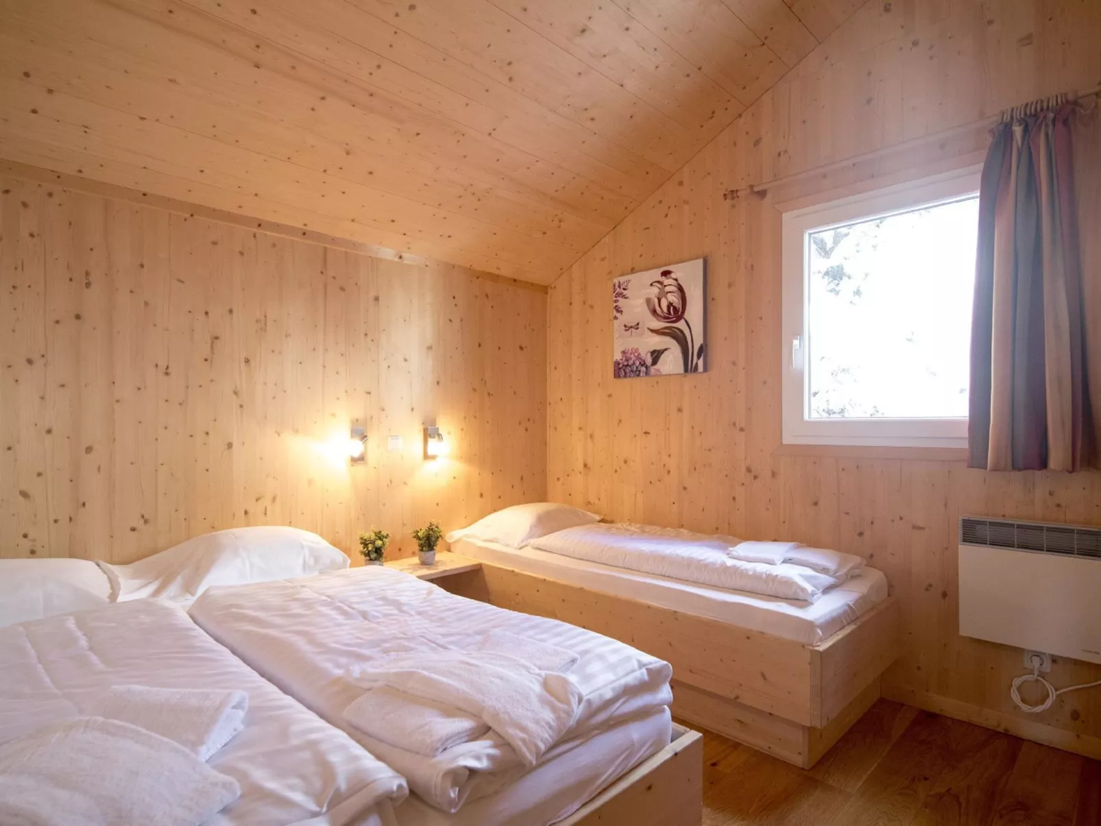 #4 mit IR-Sauna & Sprudelwanne innen-Inside