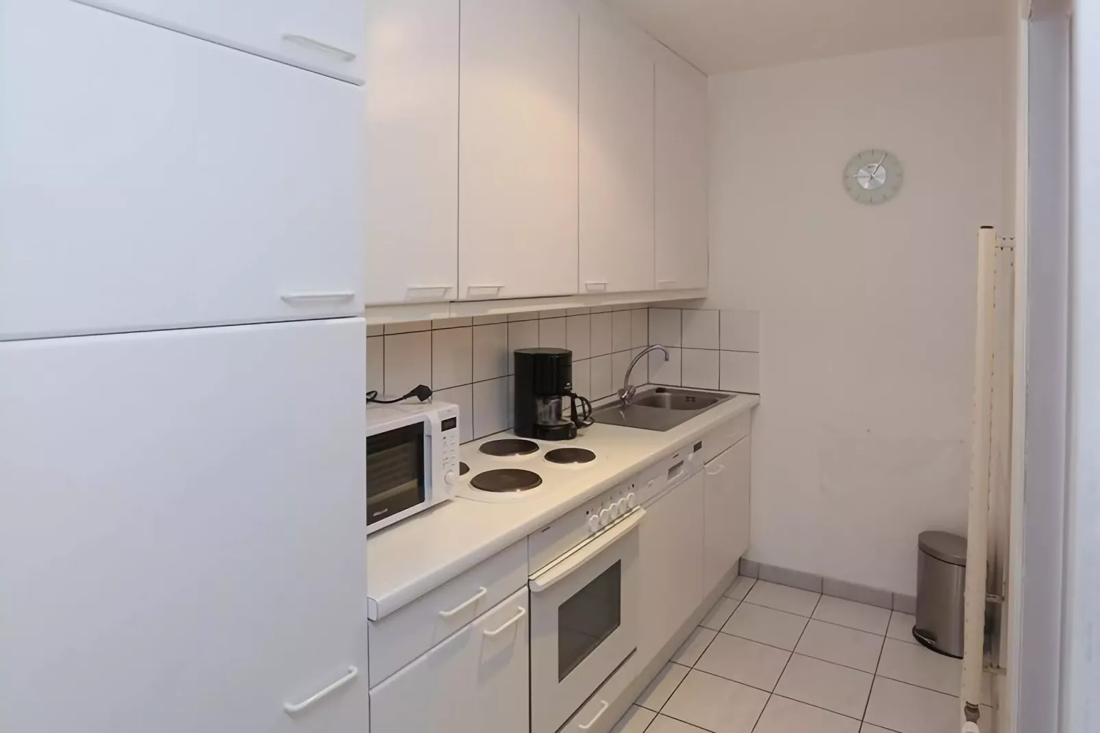 BRUYERES / 1-Kitchen