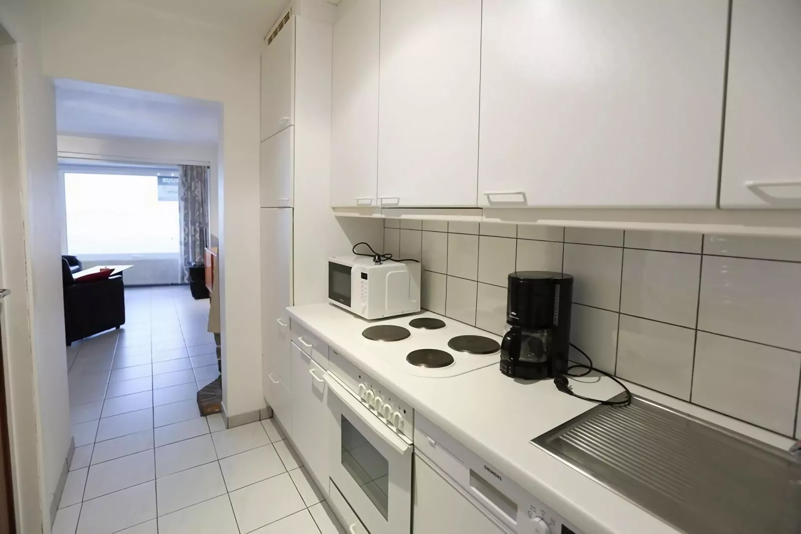 BRUYERES / 1-Kitchen