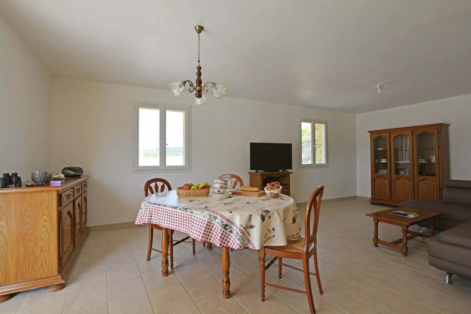 Le Mas-Dining room