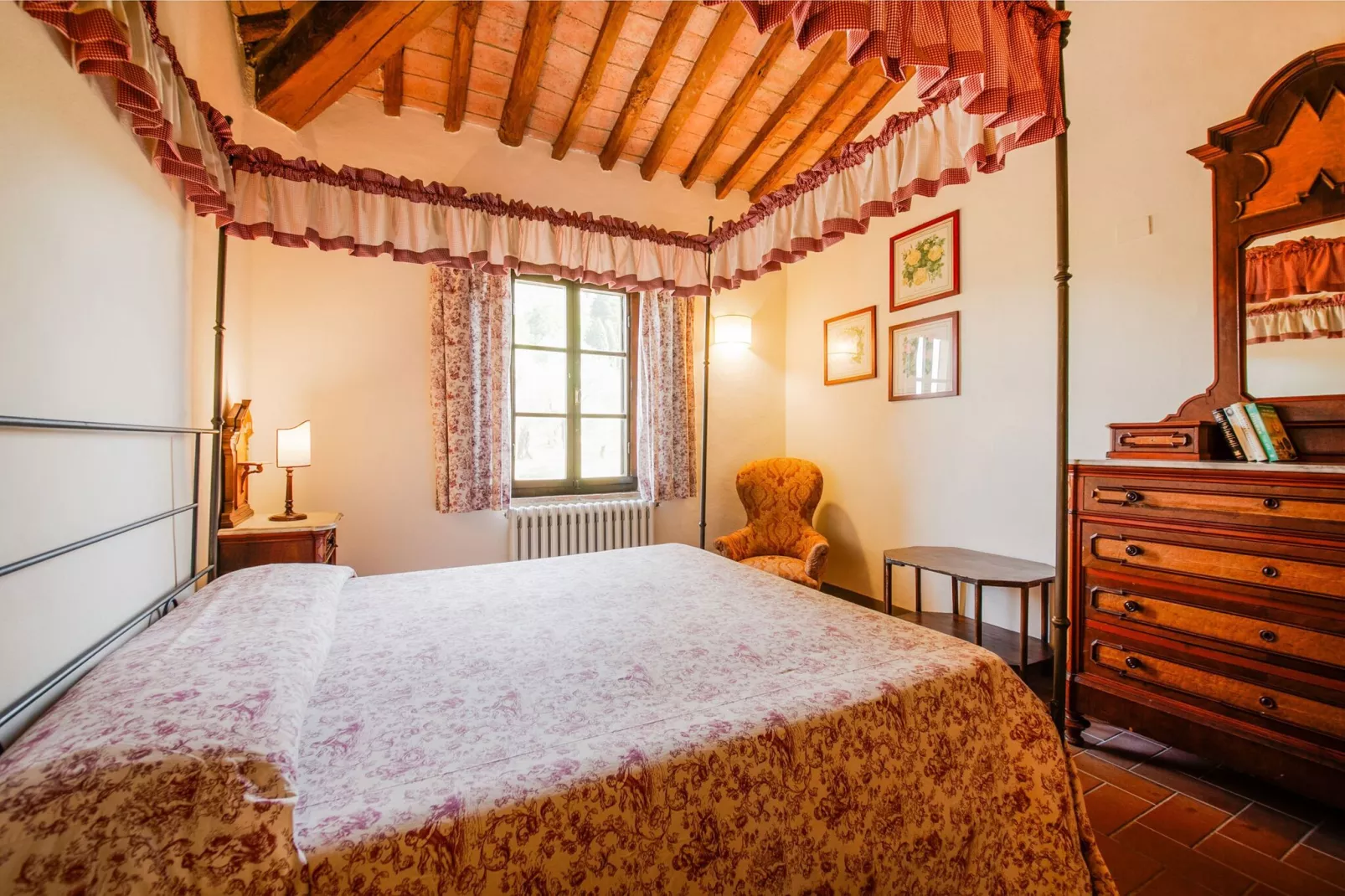 La Suvera-Bedroom