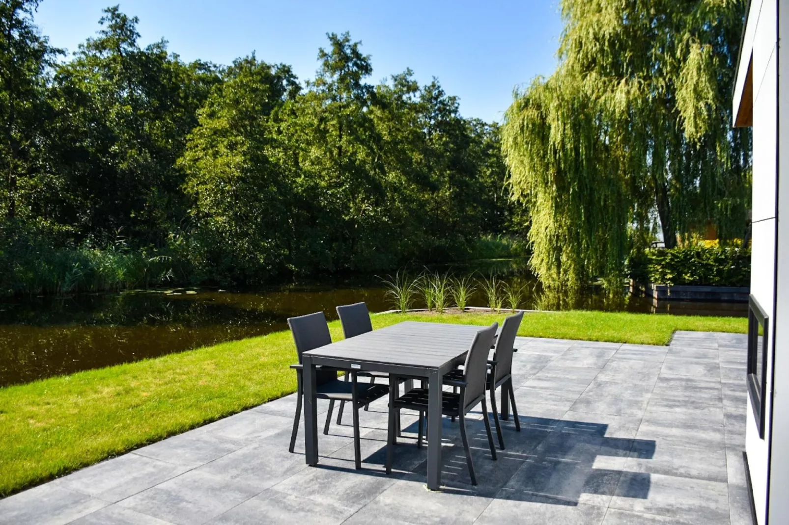 MarinaPark Nieuw Loosdrecht 1-Terrassenbalkon