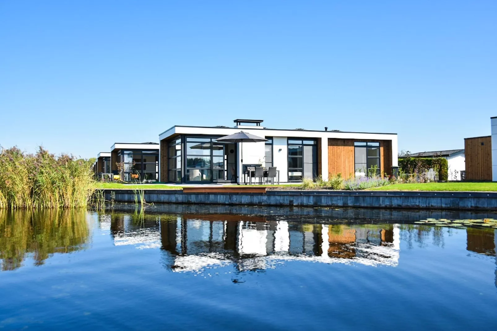 MarinaPark Nieuw Loosdrecht 2-Außenbereich Sommer