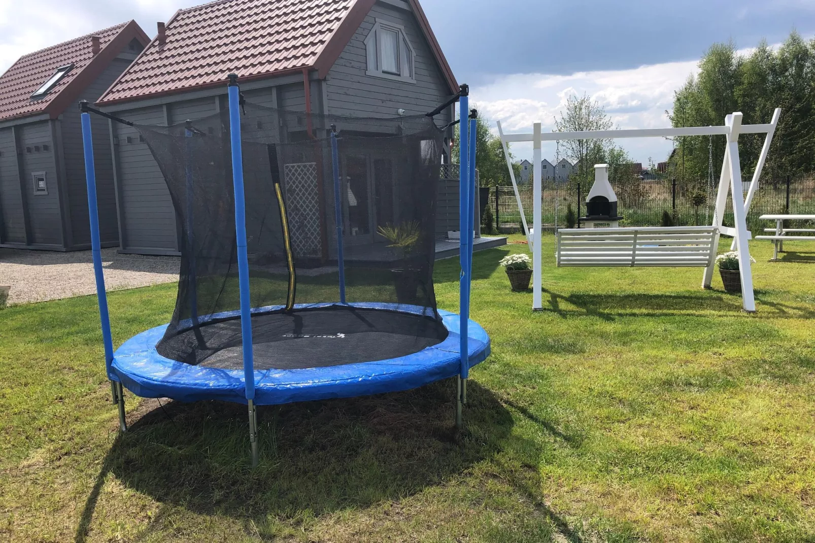 Komfortowe domy wypoczynkowe w Niechorzu Spacerowa 37-Gardens summer