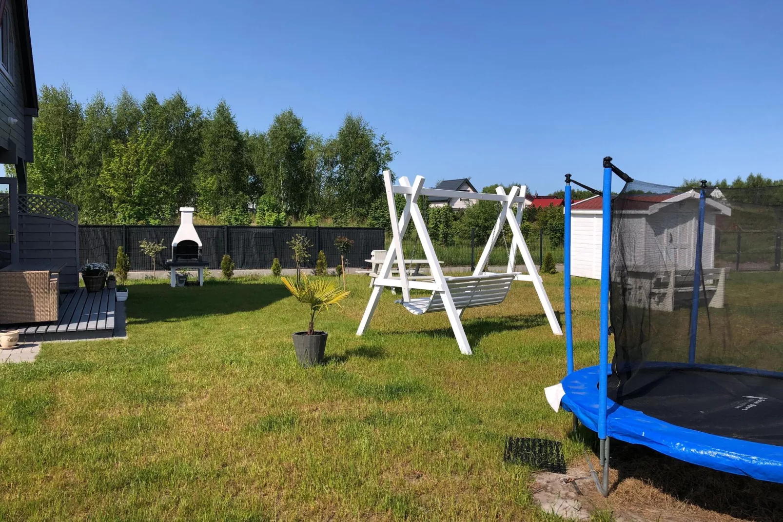 Komfortowe domy wypoczynkowe w Niechorzu Spacerowa 37-Gardens summer