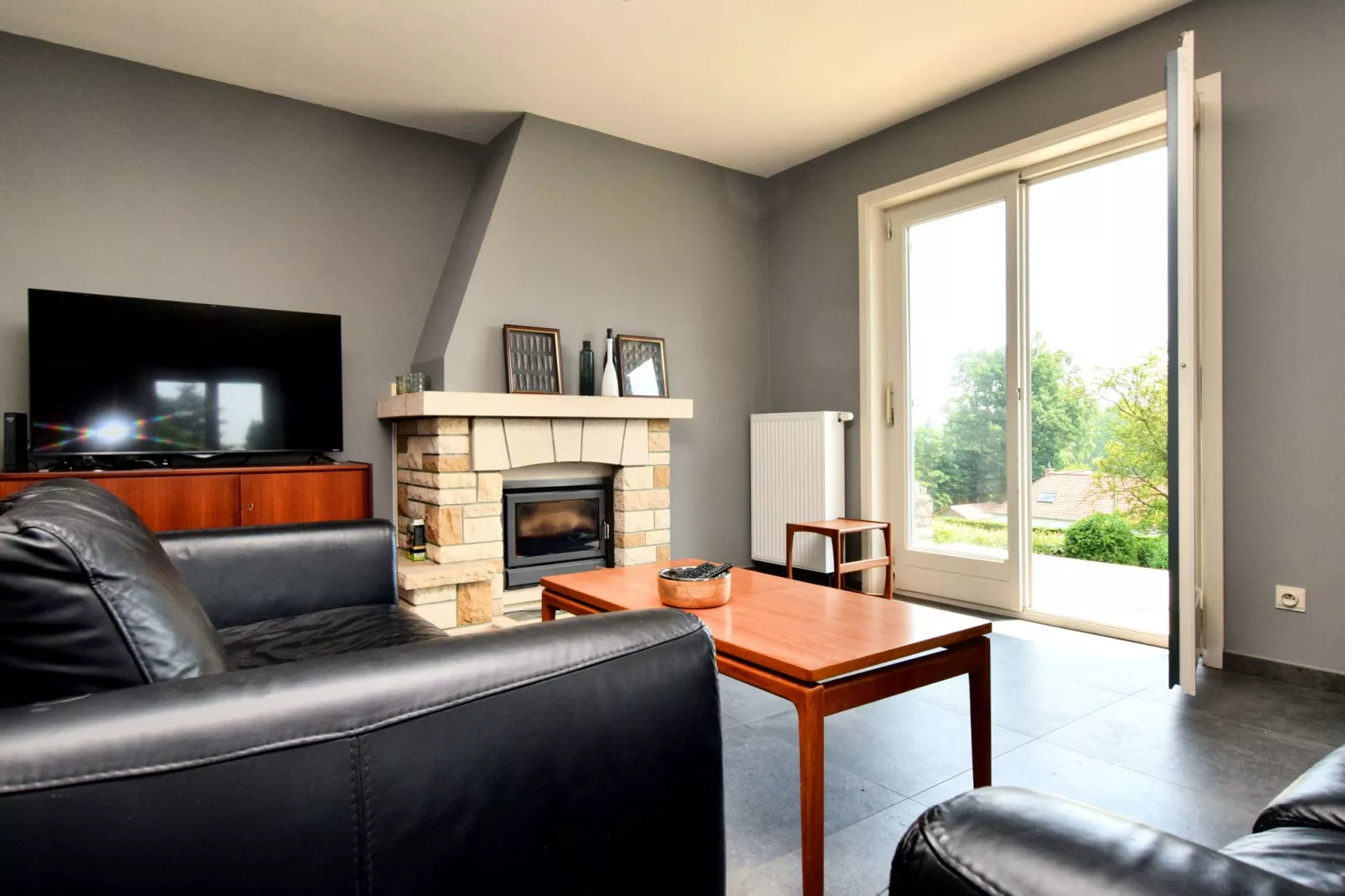 Lumen 5-Living room