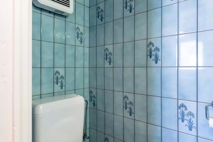 Parkhouse B201 2B-Bathroom