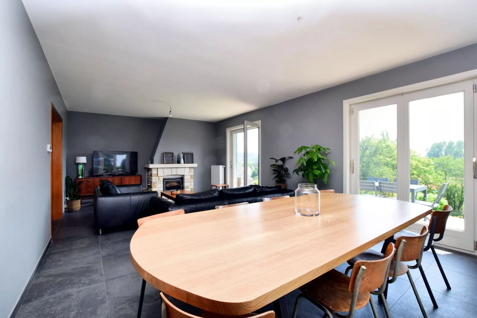 Lumen 5-Dining room