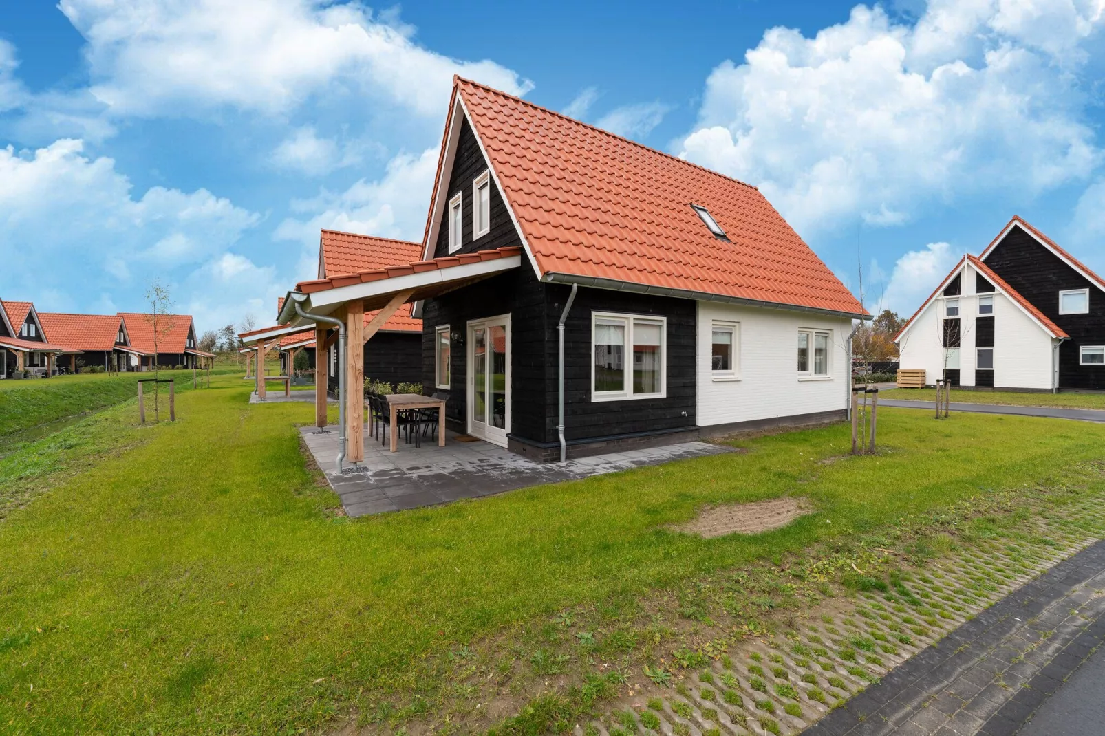 De Botter Huis Nr 15-Gardens summer
