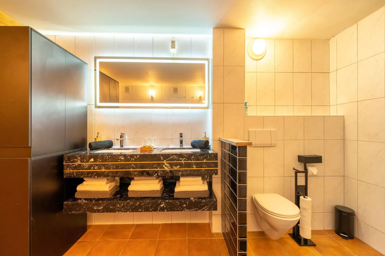 Geulhuisje-Bathroom