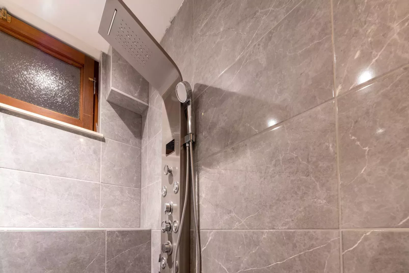 Geulhuisje-Bathroom