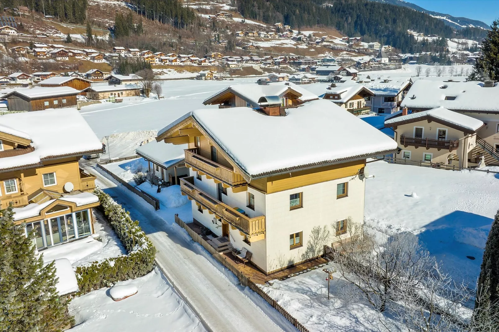 Ferienwohnungen Johann und Eva-Exterior winter