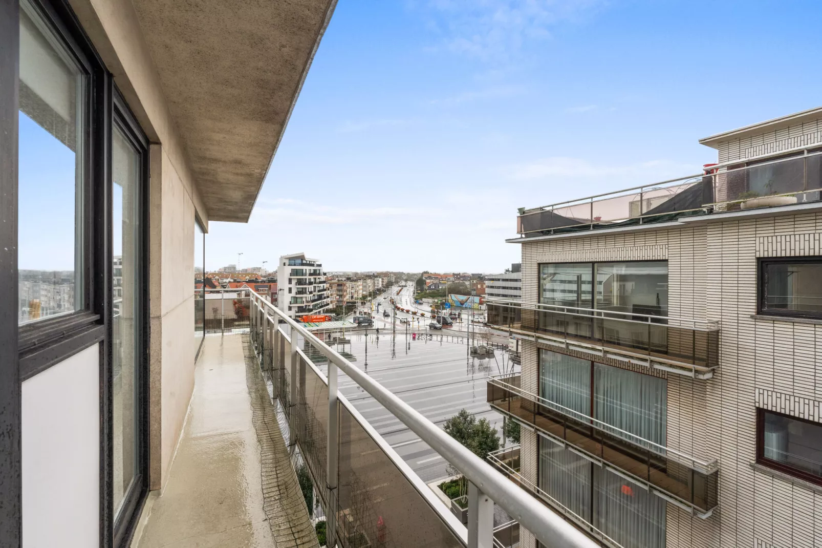 Isis 5C-Terrace balcony